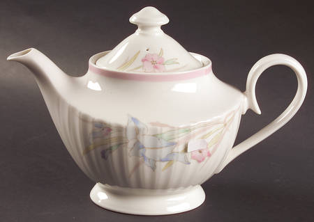 Pink Melody Teapot & Lid