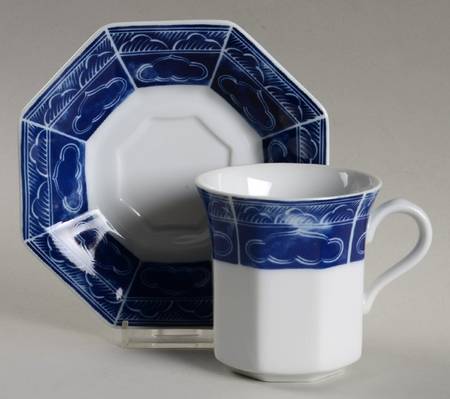 Plum Blossom Flat Cup & Saucer Set