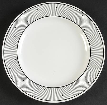 Pleats Black Salad Plate