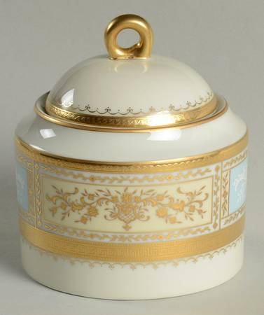 Pompadour Blue (Gold & White Flrs) Sugar Bowl & Lid