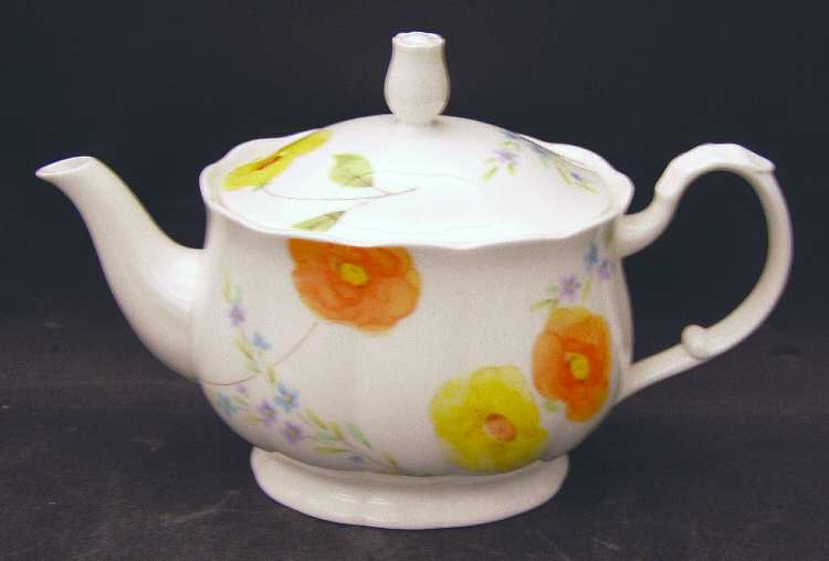 Poppy Love Teapot & Lid