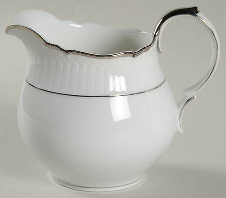 Queen Anne Creamer