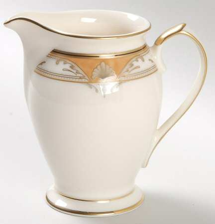 Regal Crest Peach Creamer