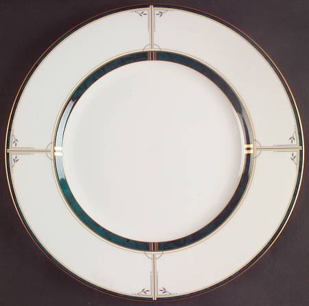Regalaire 12" Chop Plate (Round Platter) by Mikasa
