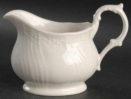 Renaissance White Gravy Boat