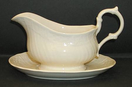 Renaissance White Gravy Boat & Underplate
