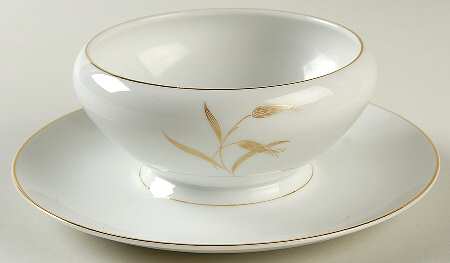 Rialto Gravy Boat with Attached Underplate
