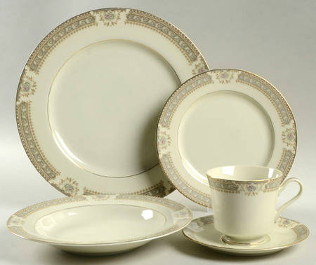 Richelieu 5 Piece Place Setting