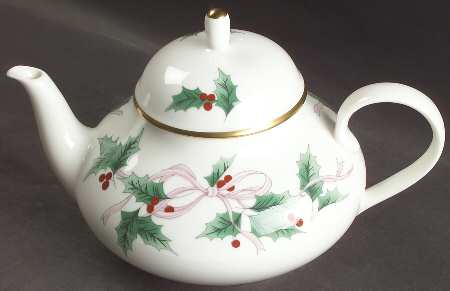 Ribbon Holly Teapot & Lid