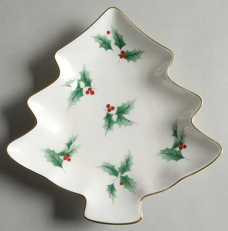 Ribbon Holly 1 Part Medium Tree Shaped Dish