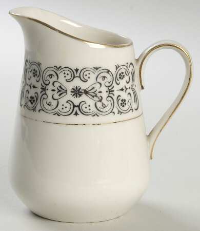 Riviera Creamer