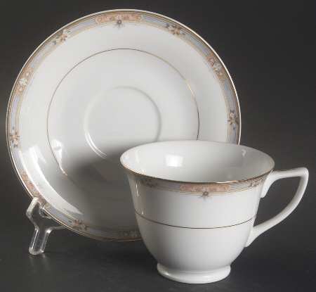 Roman Classic Footed Cup & Saucer Set