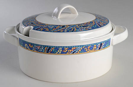 Roman Court Tureen &  Lid