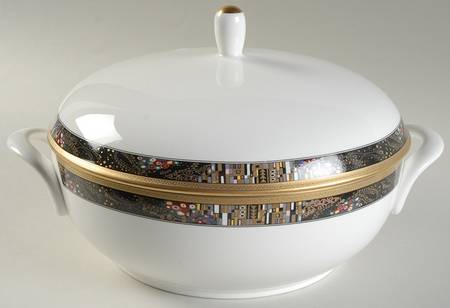 Royal Glimmer 2 Qt Round Covered Casserole