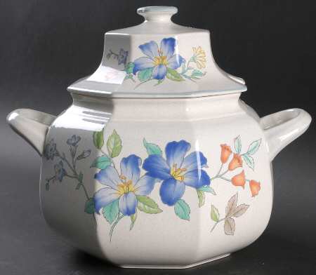 Rose Hips Tureen &  Lid by Mikasa