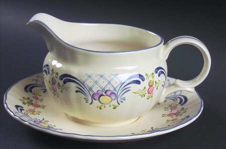 Romance Gravy Boat & Underplate