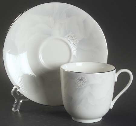 Romantica Footed Cup & Saucer Set