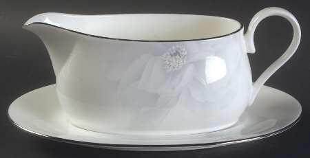 Romantica Gravy Boat & Underplate
