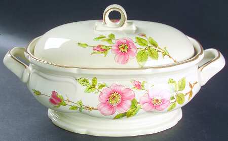 Rose Petals 2 Quart Oval Covered Casserole