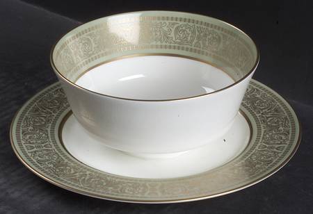 Rosemont Gravy Boat with Attached Underplate
