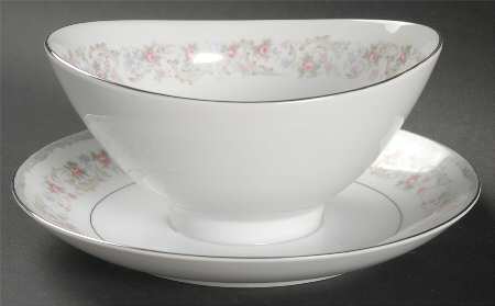 Rosebud Gravy Boat with Attached Underplate
