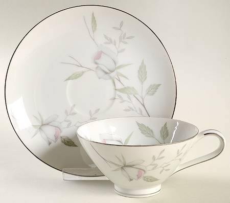 Roselle Flat Cup & Saucer Set