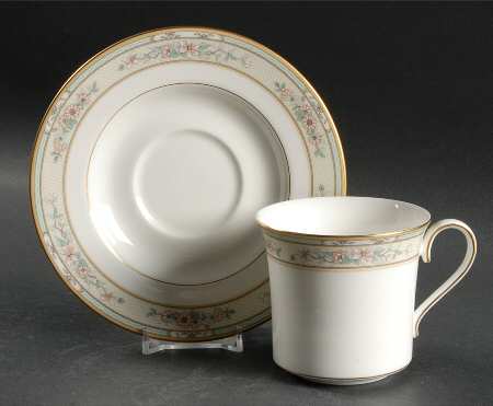 Roseville Flat Cup & Saucer Set