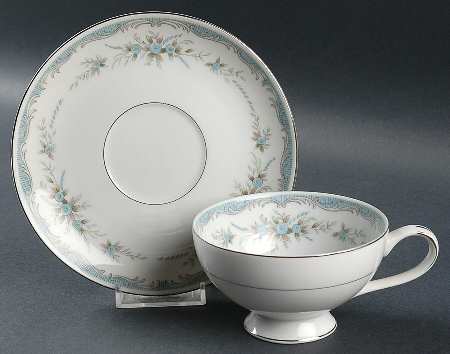 Roslyn Footed Cup & Saucer Set by Mikasa