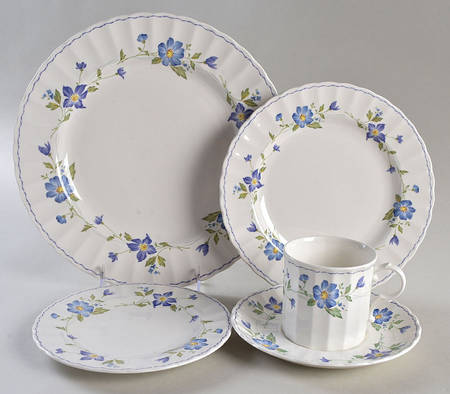 Rotunda 40 Piece Estate Set