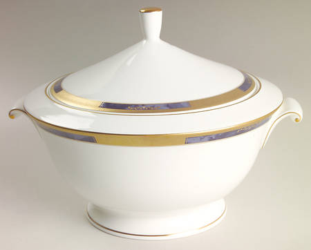Royal Villa Round Covered Vegetable
