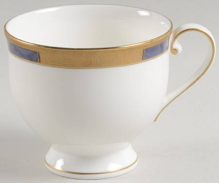 Royal Villa Footed Cup