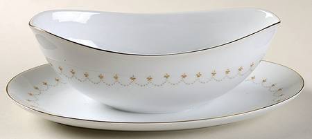 Royalty Gravy Boat with Attached Underplate