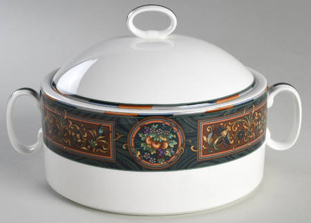 Rue De Paradis 2 Qt Round Covered Casserole