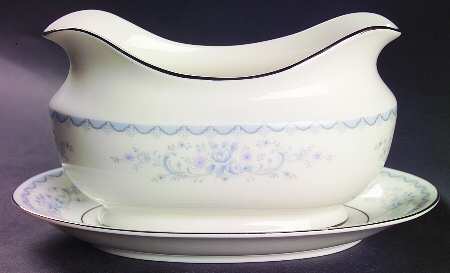 Sabrina Gravy Boat & Underplate