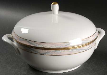 Santa Cruz 2 Qt Round Covered Casserole