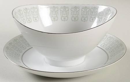 Safford Gravy Boat with Attached Underplate