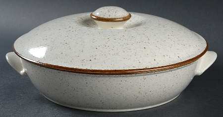 Sandstone 1.5 Qt Round Covered Casserole