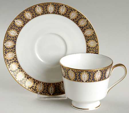 San Rafael Footed Cup & Saucer Set