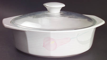 Serenade Pink 1.25 Qt Round Covered Casserole