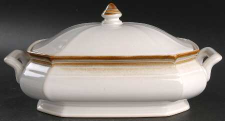Sea Shells 2.75 Quart Oval Covered Casserole