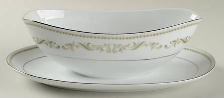 Shelley Gravy Boat with Attached Underplate