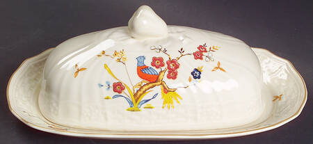 Shangri-La (D1001, Fine Ivory) 1/4 Lb Covered Butter