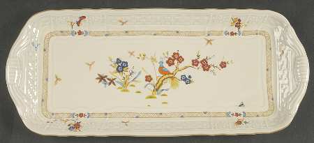 Shangri-La (D1001, Fine Ivory) Large Sandwich Tray