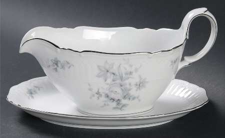 Shangri-La (8322) Gravy Boat & Underplate