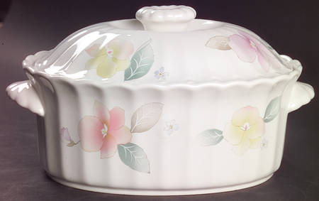 Silk Blossoms 1.5 Quart Oval Covered Casserole