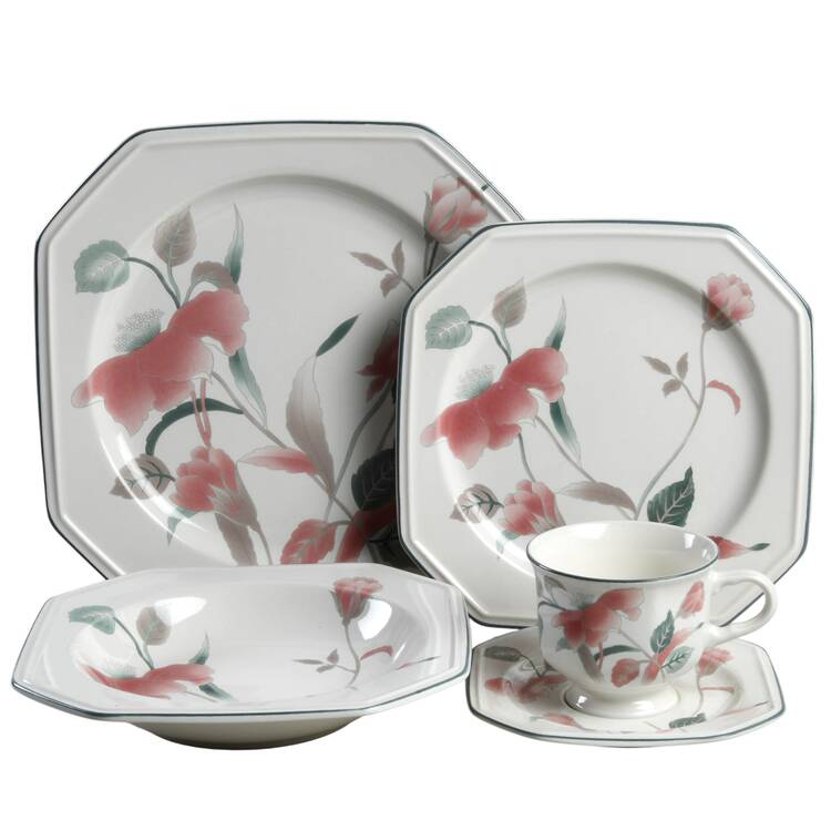 Silk Flowers 40 Piece Estate Set