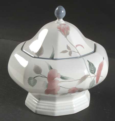 Silk Flowers Gift Box & Lid