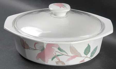 Silk Flowers 1.25 Qt Round Covered Casserole