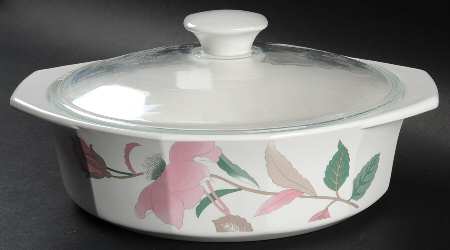 Silk Flowers 1.75 Qt Round Covered Casserole