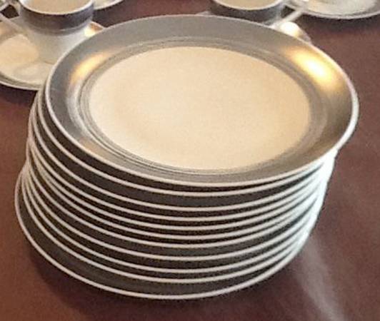 Silver Halo Dinner Plate